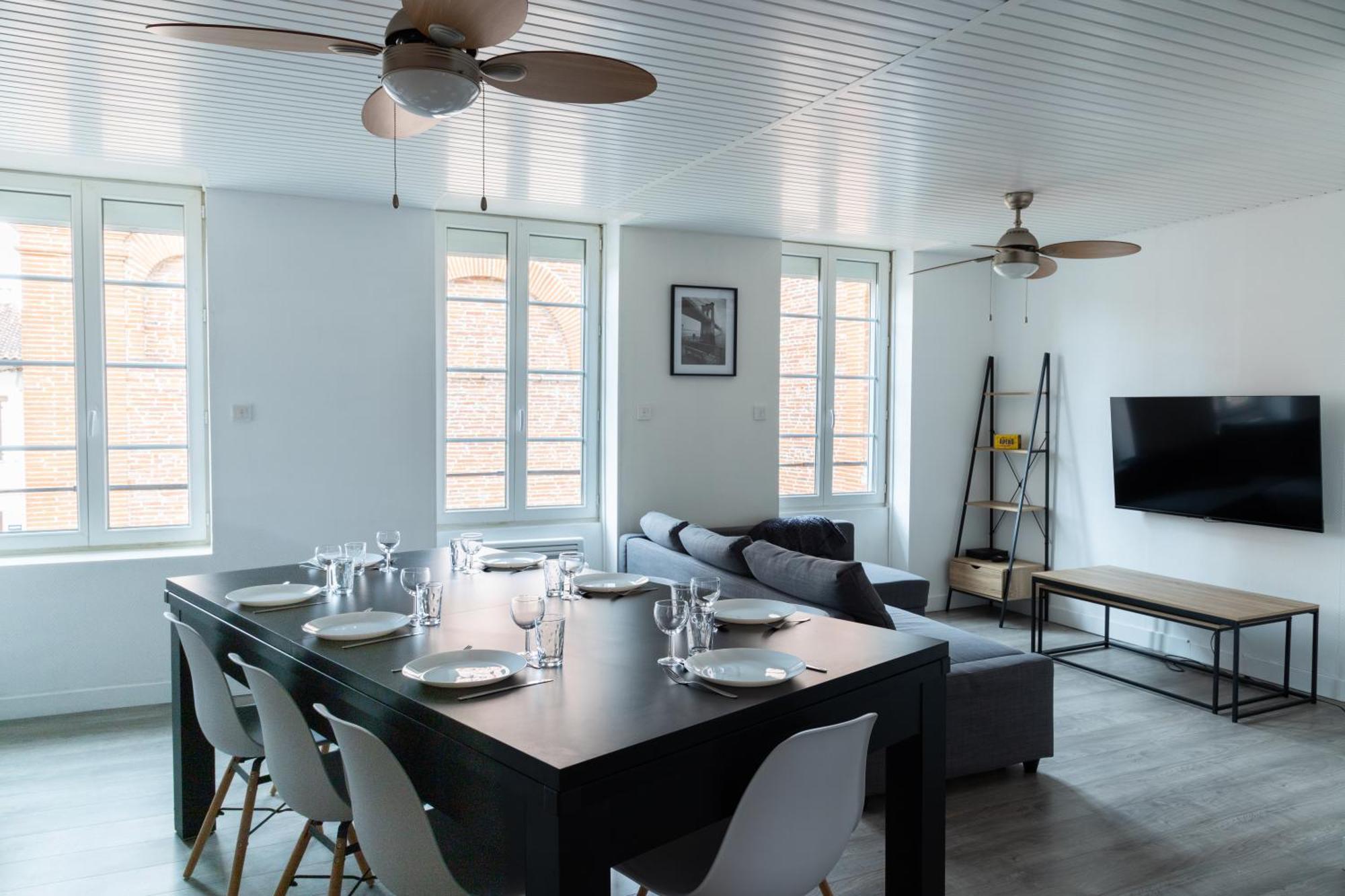 Ferienwohnung Grand Duplex Avec Billard Villeneuve-Tolosane Exterior foto