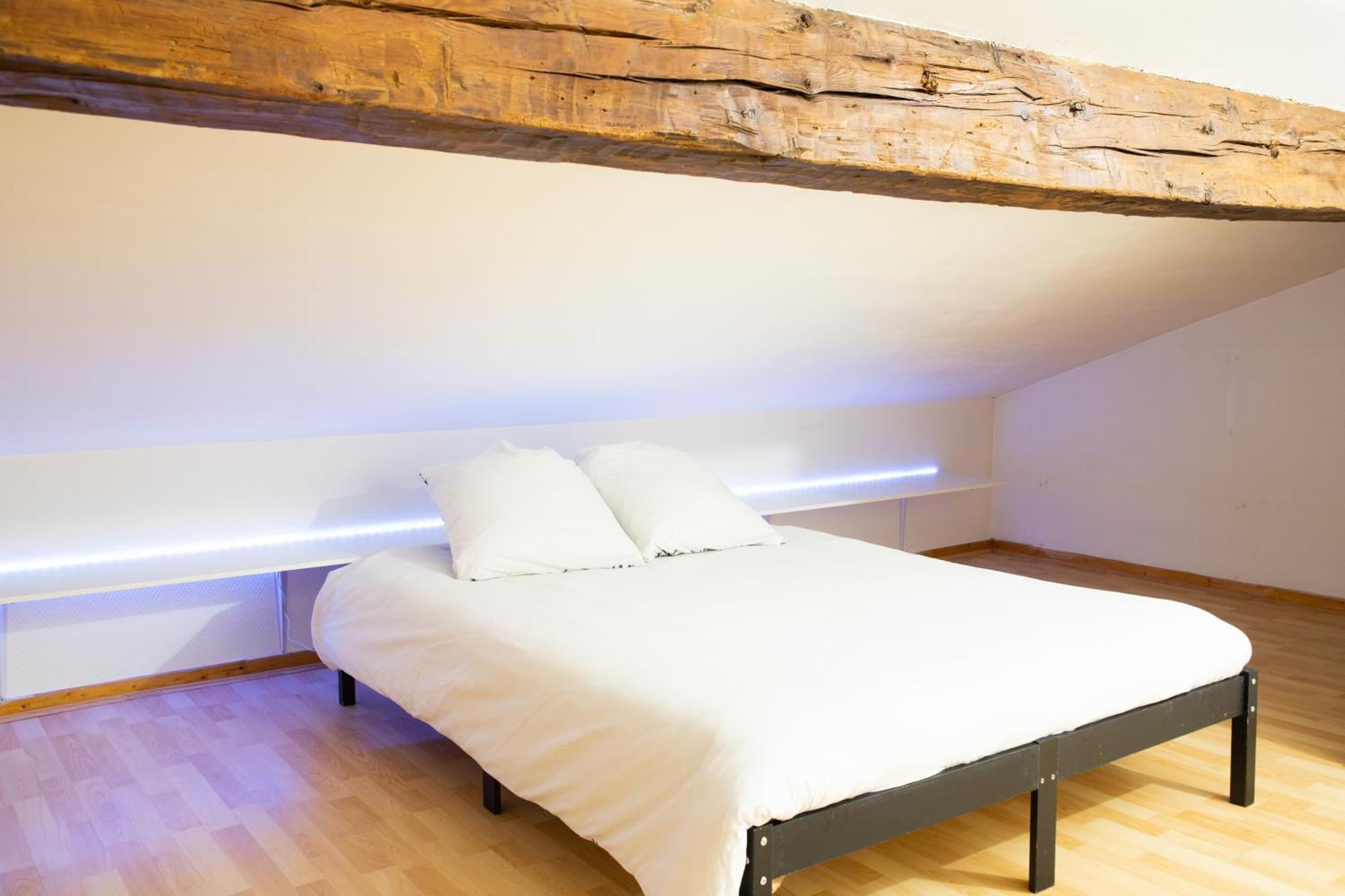 Ferienwohnung Grand Duplex Avec Billard Villeneuve-Tolosane Exterior foto